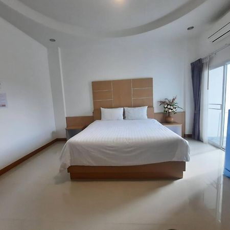Ketsara Hotel Маха Саракхам Екстериор снимка