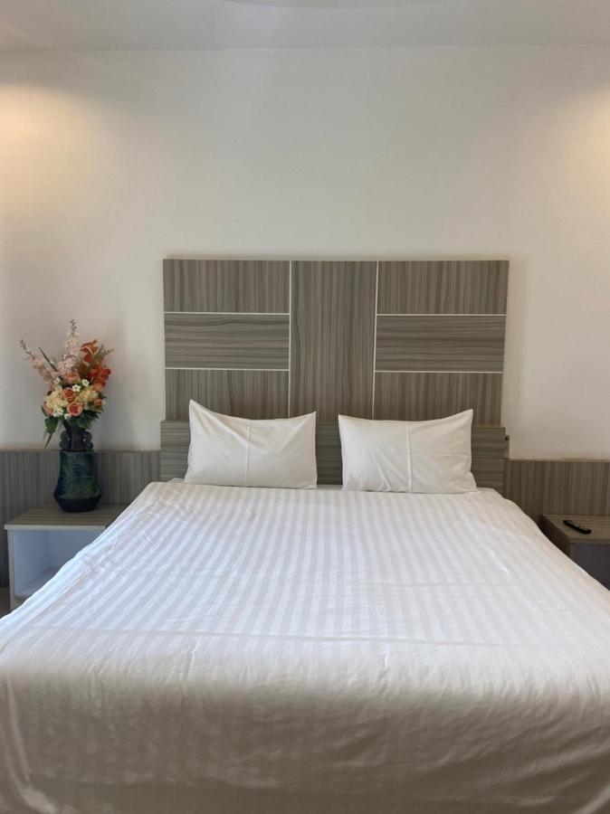 Ketsara Hotel Маха Саракхам Екстериор снимка