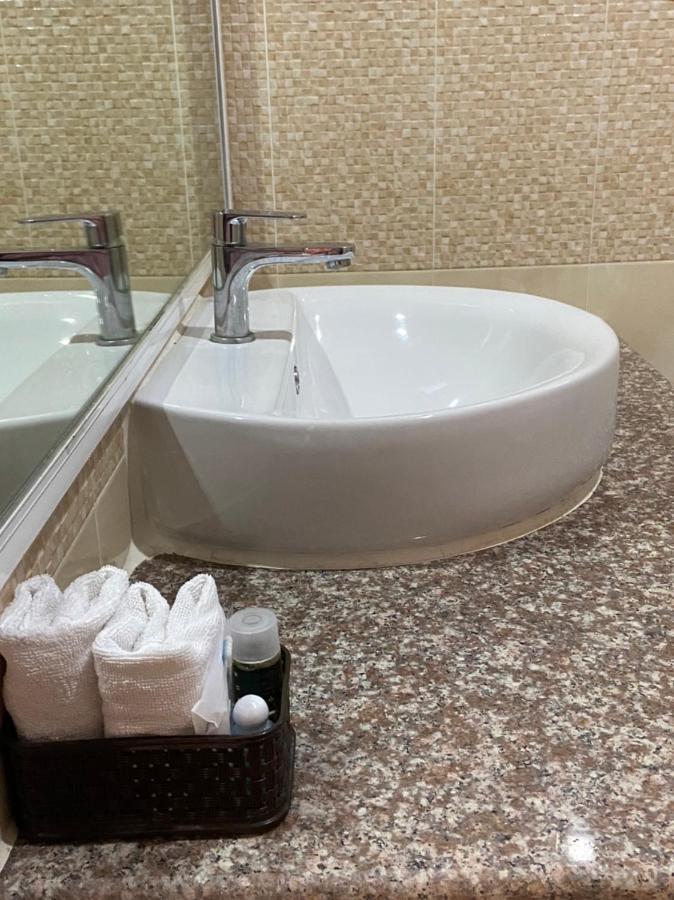 Ketsara Hotel Маха Саракхам Екстериор снимка