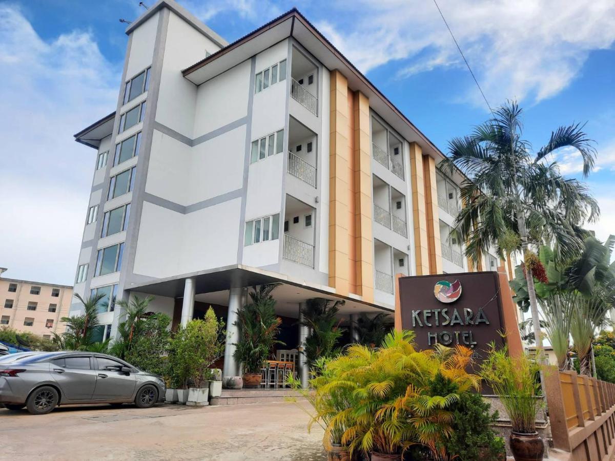 Ketsara Hotel Маха Саракхам Екстериор снимка