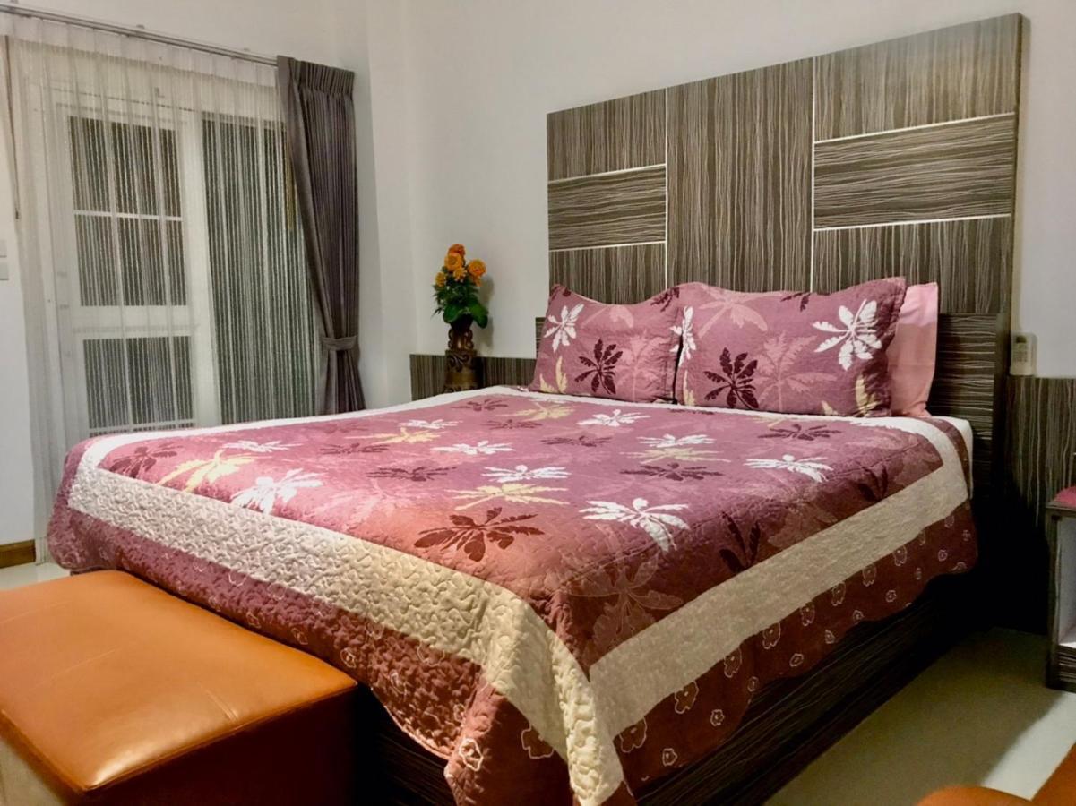 Ketsara Hotel Маха Саракхам Екстериор снимка