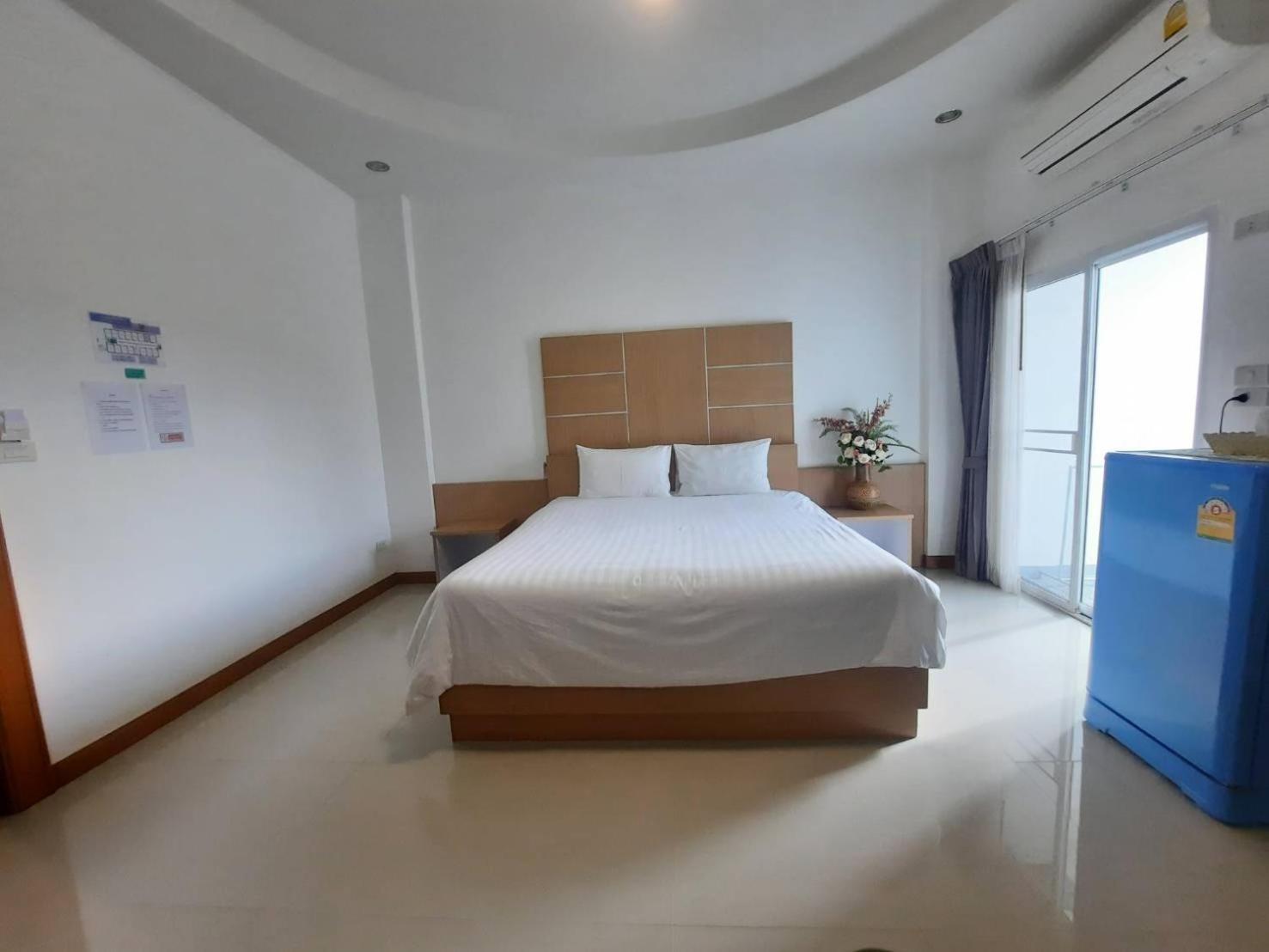 Ketsara Hotel Маха Саракхам Екстериор снимка