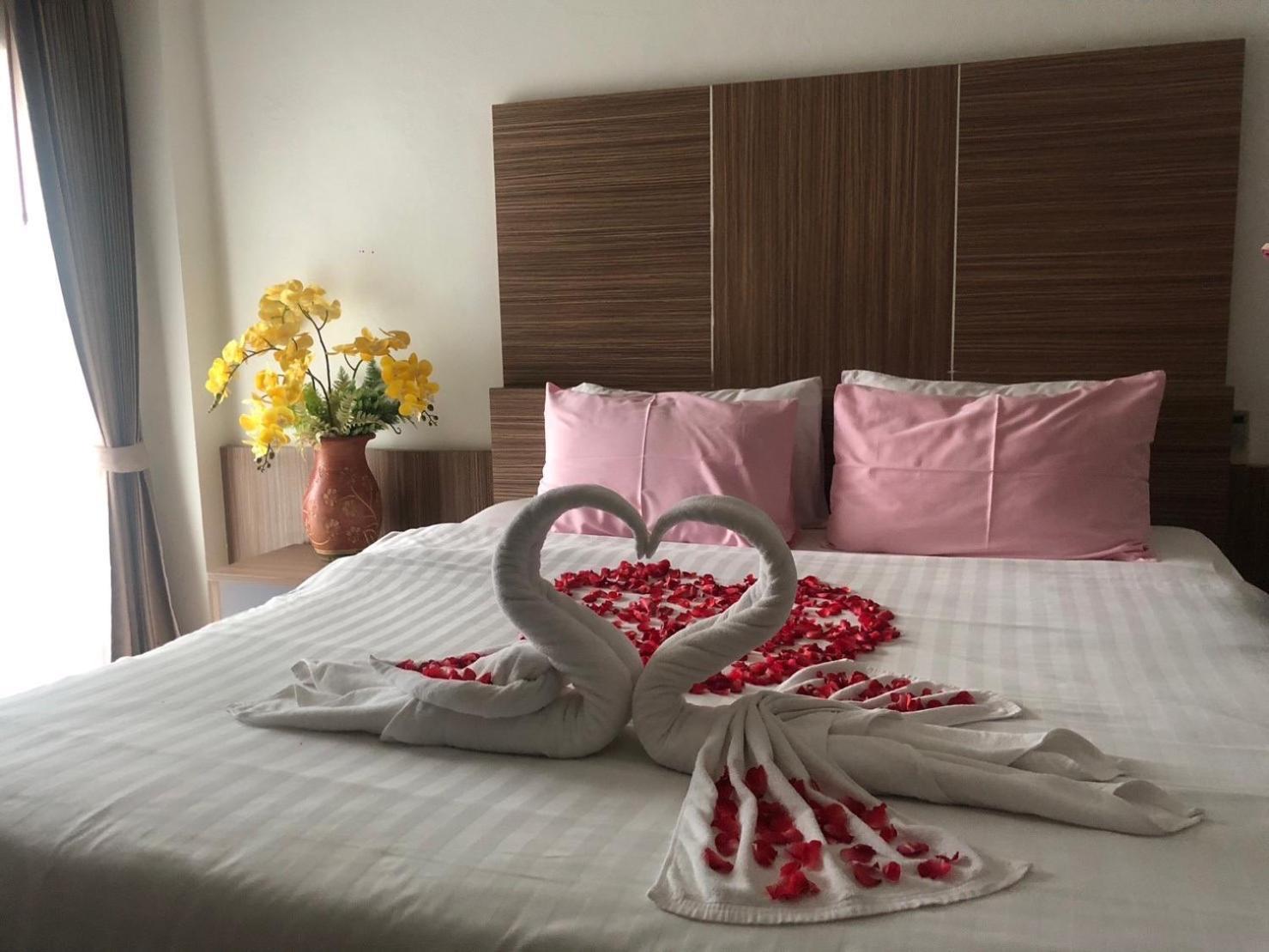 Ketsara Hotel Маха Саракхам Екстериор снимка